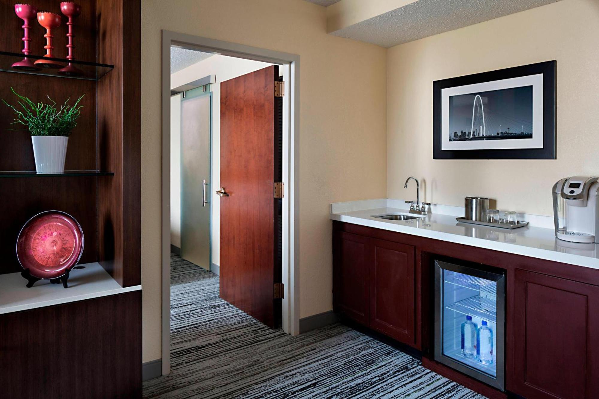 Marriott Dfw Airport South Hotell Fort Worth Exteriör bild