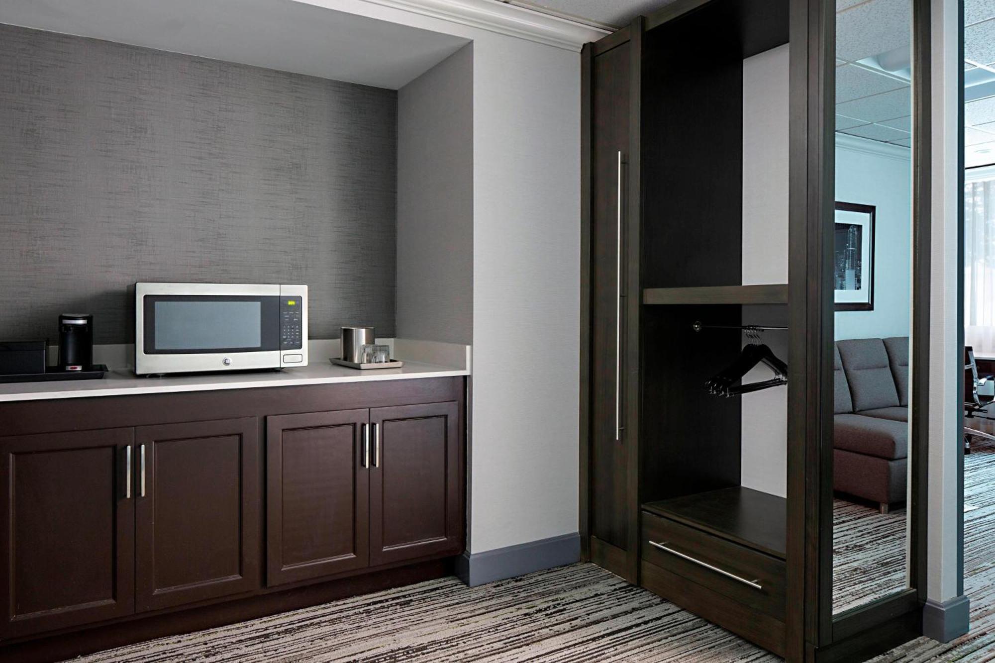 Marriott Dfw Airport South Hotell Fort Worth Exteriör bild