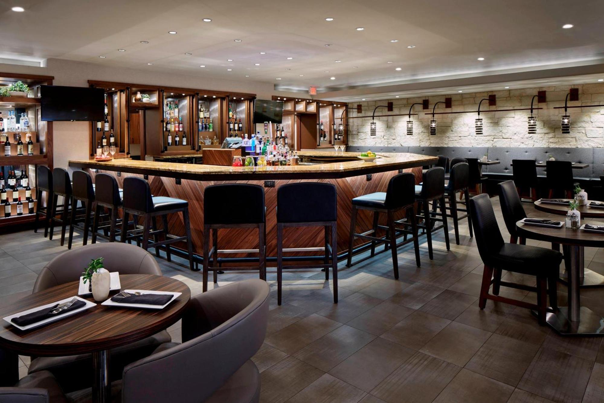 Marriott Dfw Airport South Hotell Fort Worth Exteriör bild