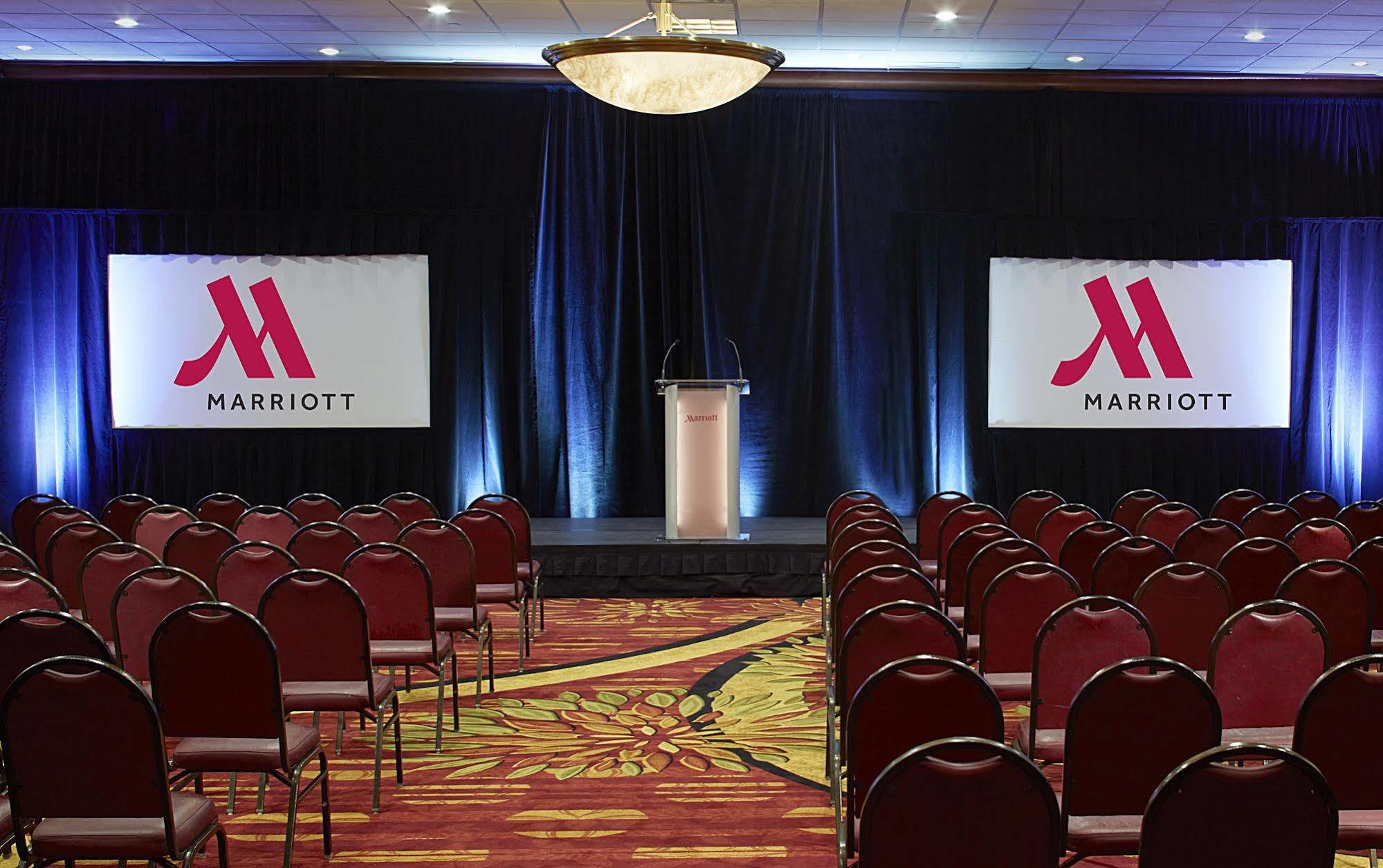 Marriott Dfw Airport South Hotell Fort Worth Exteriör bild